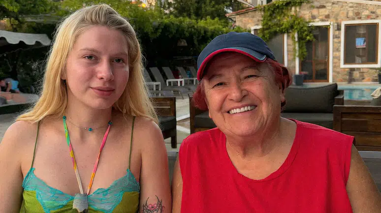 Selda Bağcan ile Aleyna Tilki Bodrum’da bir araya geldi