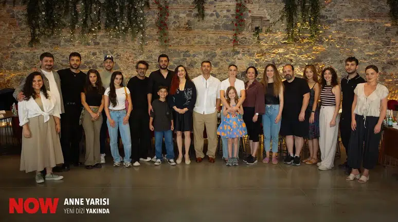 Anne Yarısı ekibi ilk kez bir arada