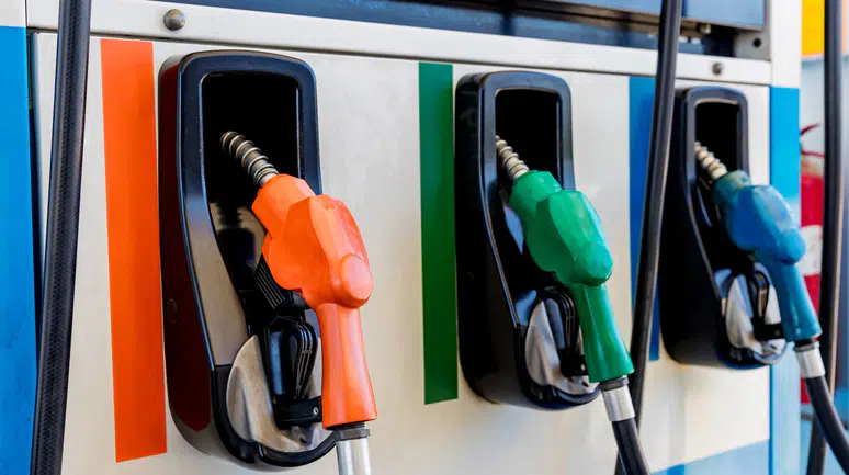 Petrol 90 doları aştı: Benzin ve motorine hemen zam gelir mi?