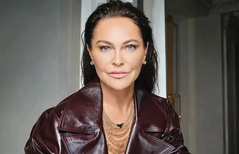 Hülya Avşar, Yeni İşine Fabrika Kurarak Adım Attı