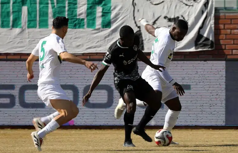 Esenler erokspor, ığdır fk'ya karşı 3-0'lık galibiyet elde etti