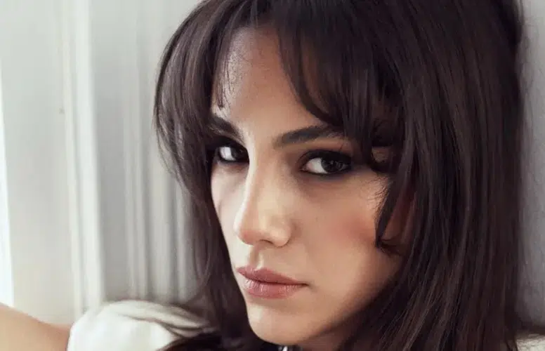 Dilin Döğer ve Atakan Özkaya'nın Aşkı Resmi Olarak Açıklandı mı?