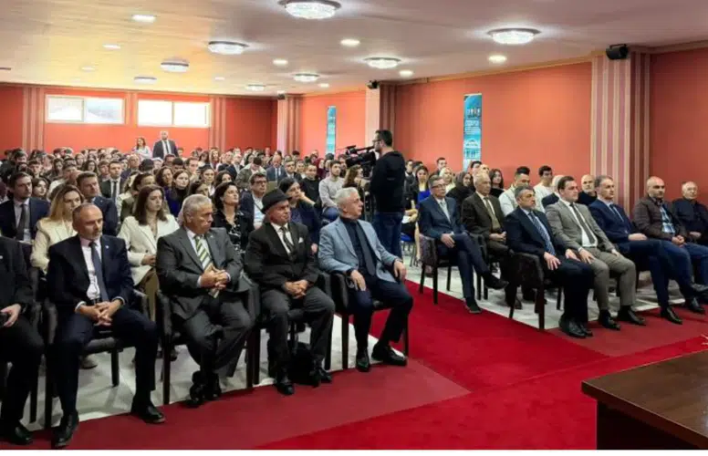 Uluslararası Vizyon Üniversitesi, öğrenci projeleriyle ilgi çekti ve topluma eğitimde yeni perspektifler sundu