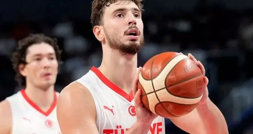 Alperen Şengün ve Sevgilisi Hannah Cherry'nin İtalya Tatili Sosyal Medyada Gündem Oldu