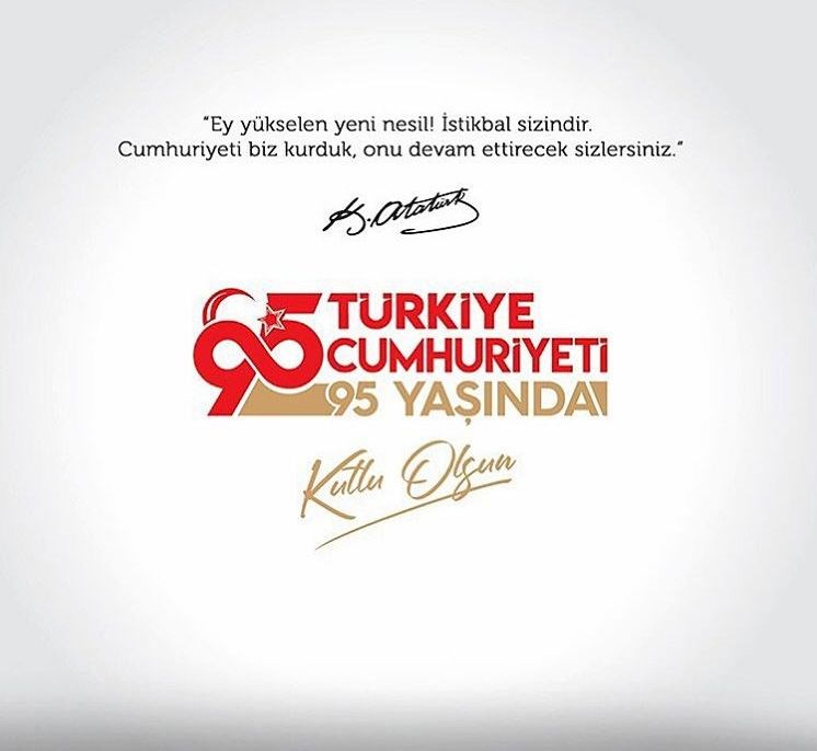 Ünlülerden 29 Ekim Cumhuriyet Bayramı mesajları 1