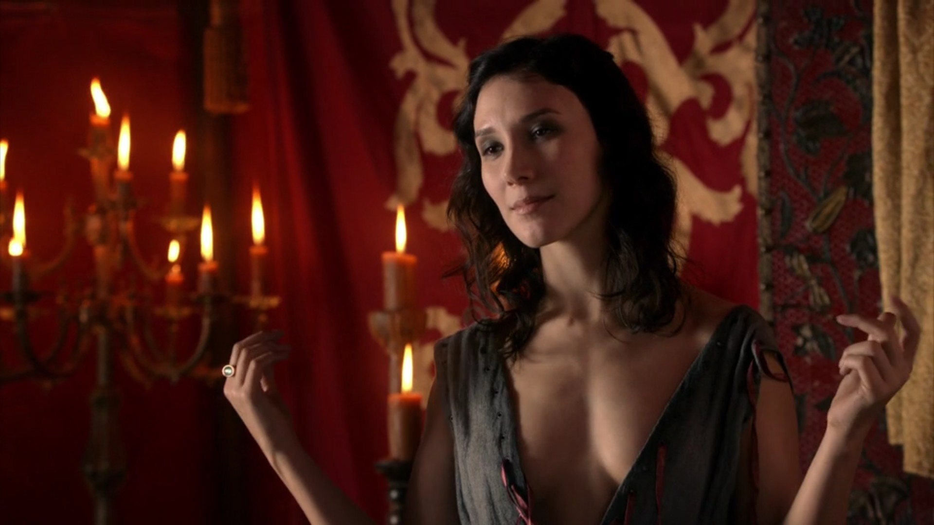 Sibel Kekilli taciz mesajlarına isyan etti 3