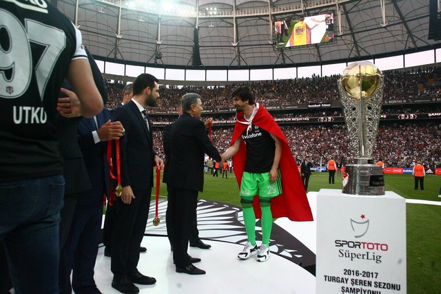 Süper Lig'de şampiyon Beşiktaş'ın kupa sevinci 14