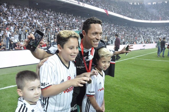 Süper Lig'de şampiyon Beşiktaş'ın kupa sevinci 19