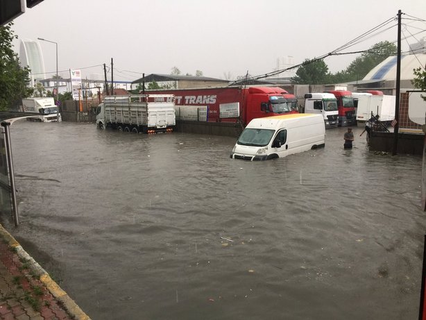 İstanbul Temmuz'da yağmura teslim 1