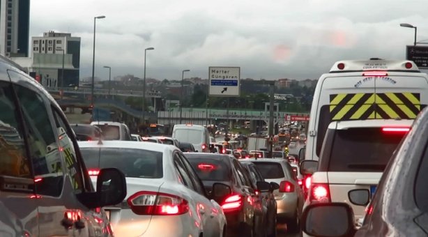 İstanbul Temmuz'da yağmura teslim 15
