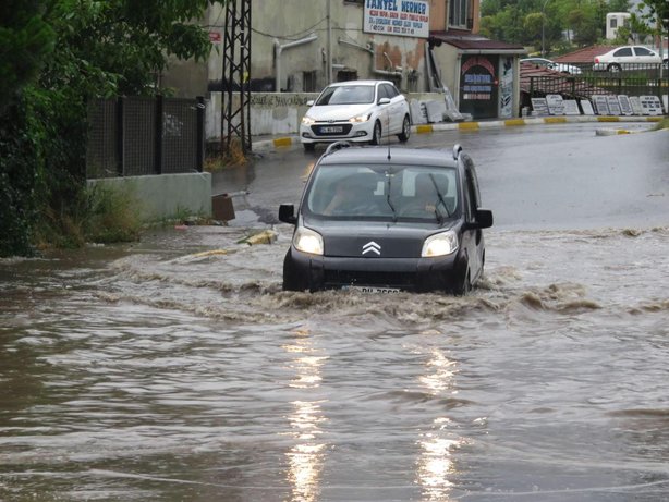 İstanbul Temmuz'da yağmura teslim 17