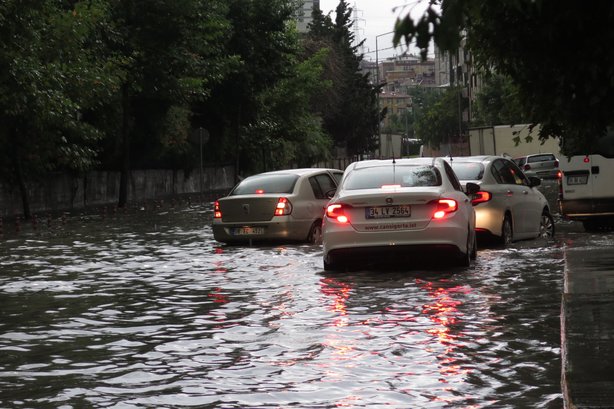 İstanbul Temmuz'da yağmura teslim 18